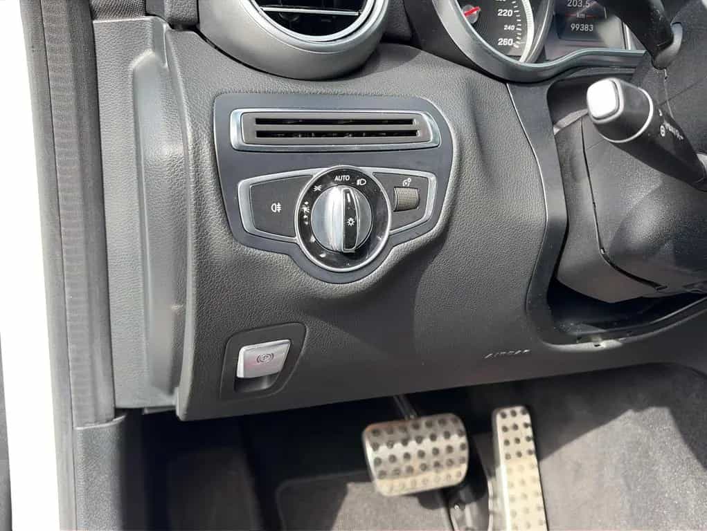 Mercedes-Benz C-Class 180 Coupe Pano*LED*Touchpad*Keyless 01/2016-photo-11