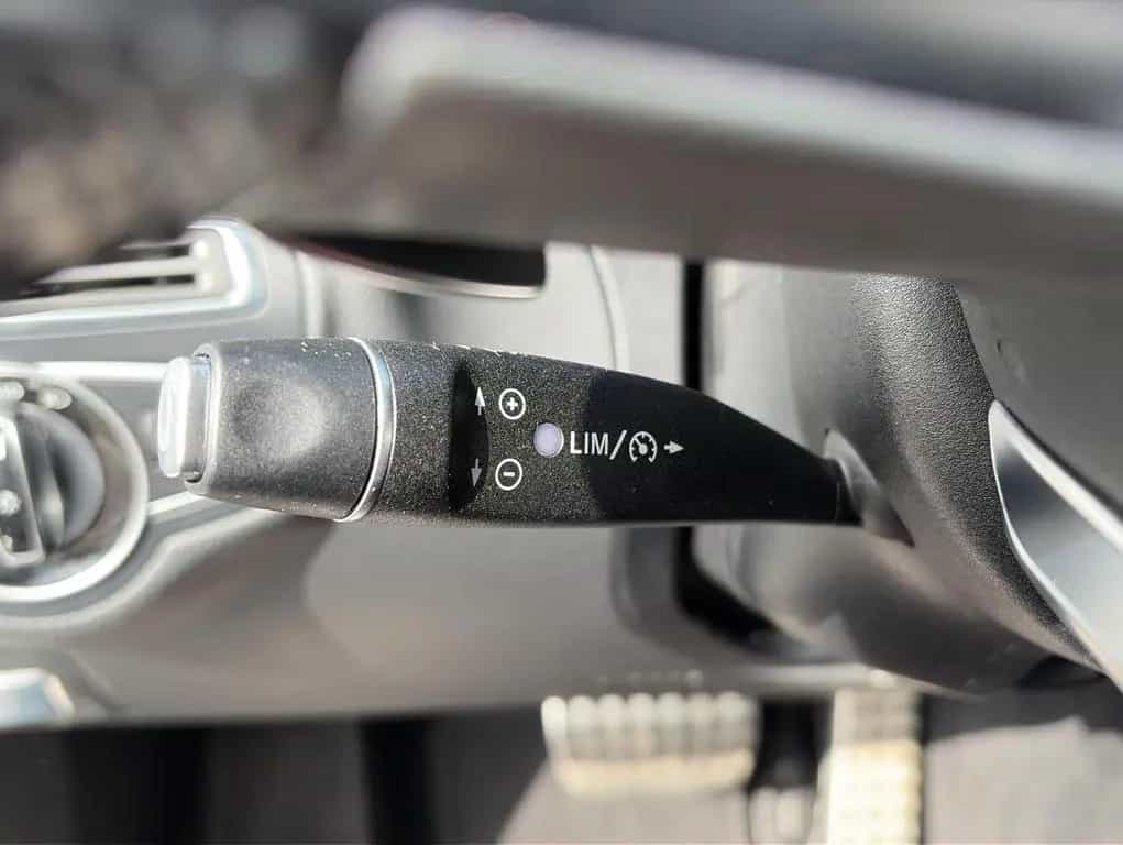 Mercedes-Benz C-Class 180 Coupe Pano*LED*Touchpad*Keyless 01/2016-photo-13