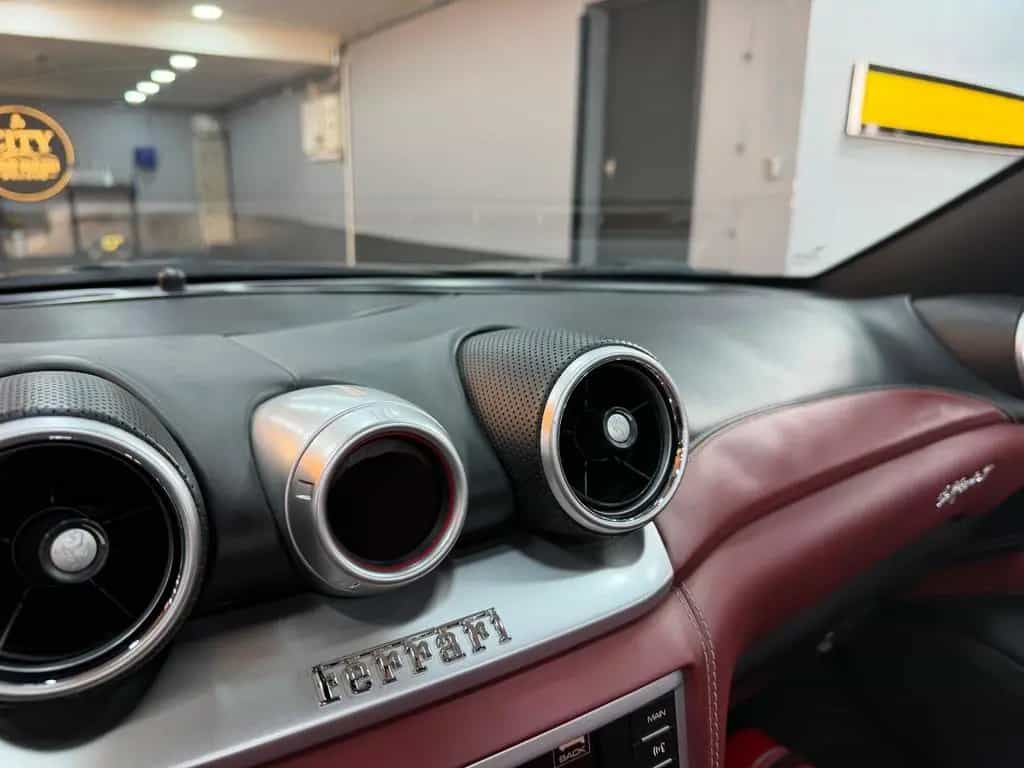 Ferrari California 3.9 V8 T 4-Sitzer/TOP/SERVICE /CARBON 02/2015-photo-16