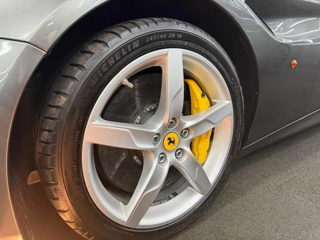 Ferrari California 3.9 V8 T 4-Sitzer/TOP/SERVICE /CARBON 02/2015-photo-18