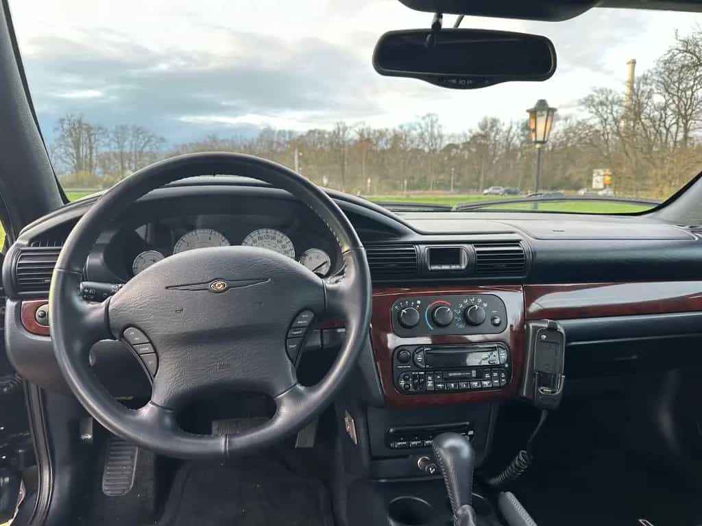 Chrysler Sebring Cabrio 2.7 Automatik TÜV/AU NEU 03/2002-photo-12