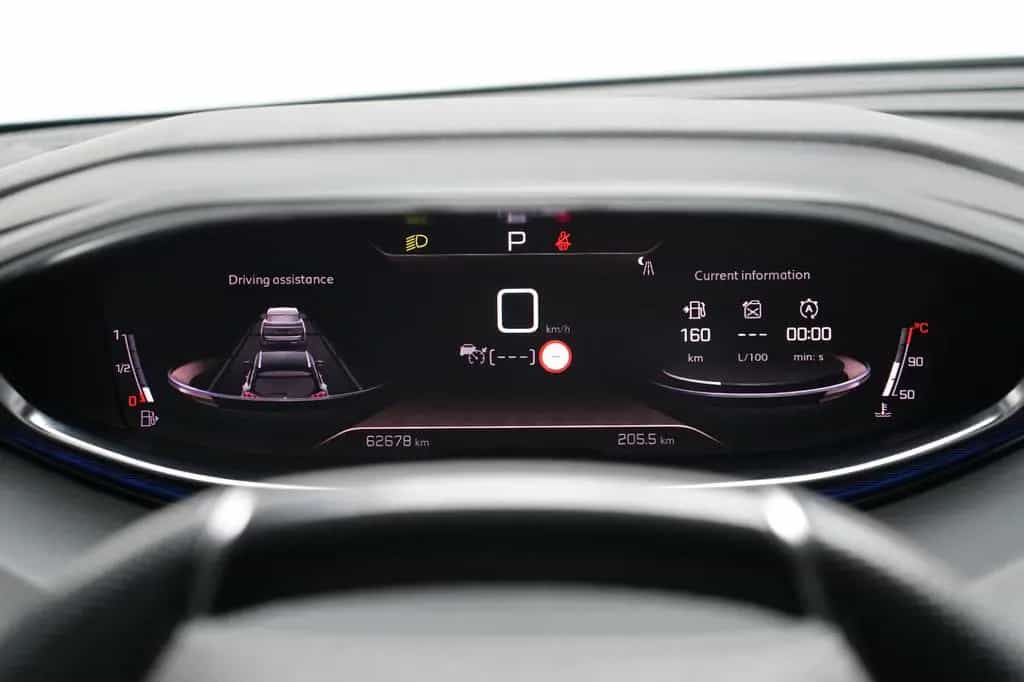 Peugeot 3008 1.5 HDi GT-Line Leder PANO AHK Kamera ACC 03/2021-photo-23