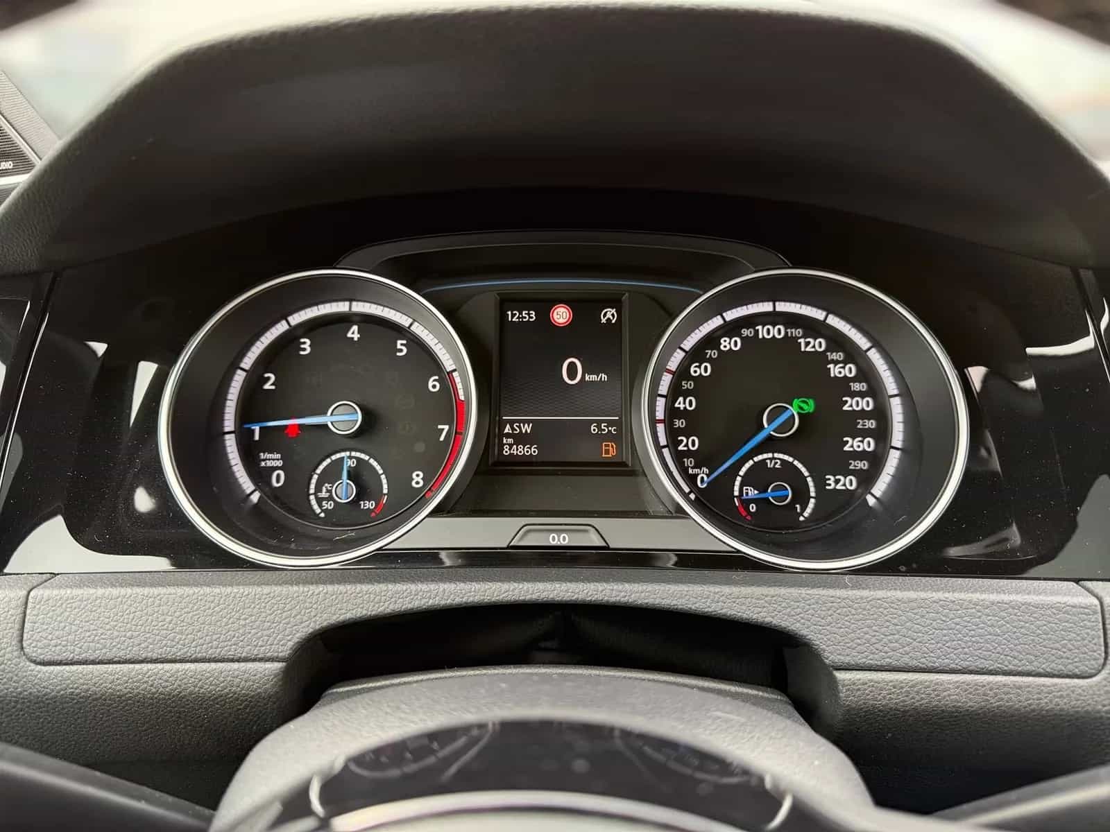 Volkswagen Golf 01/2016-photo-10
