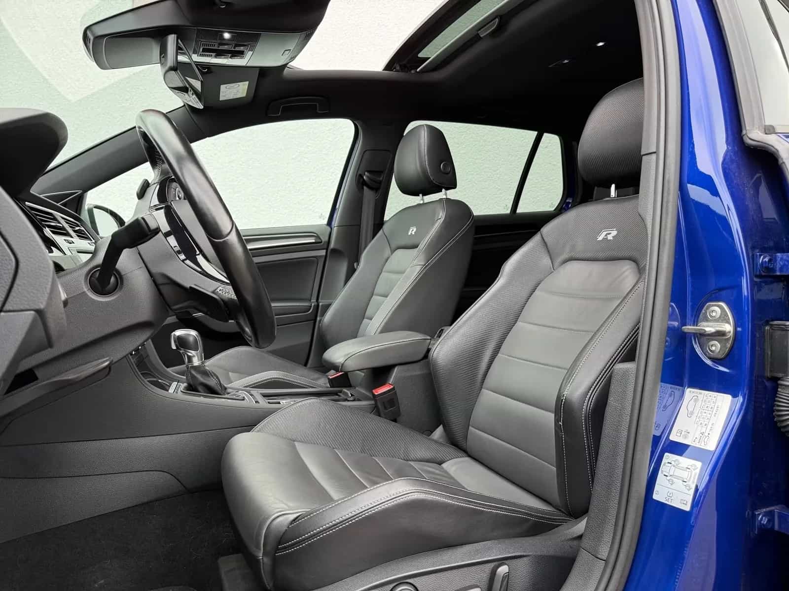 Volkswagen Golf 01/2016-photo-31