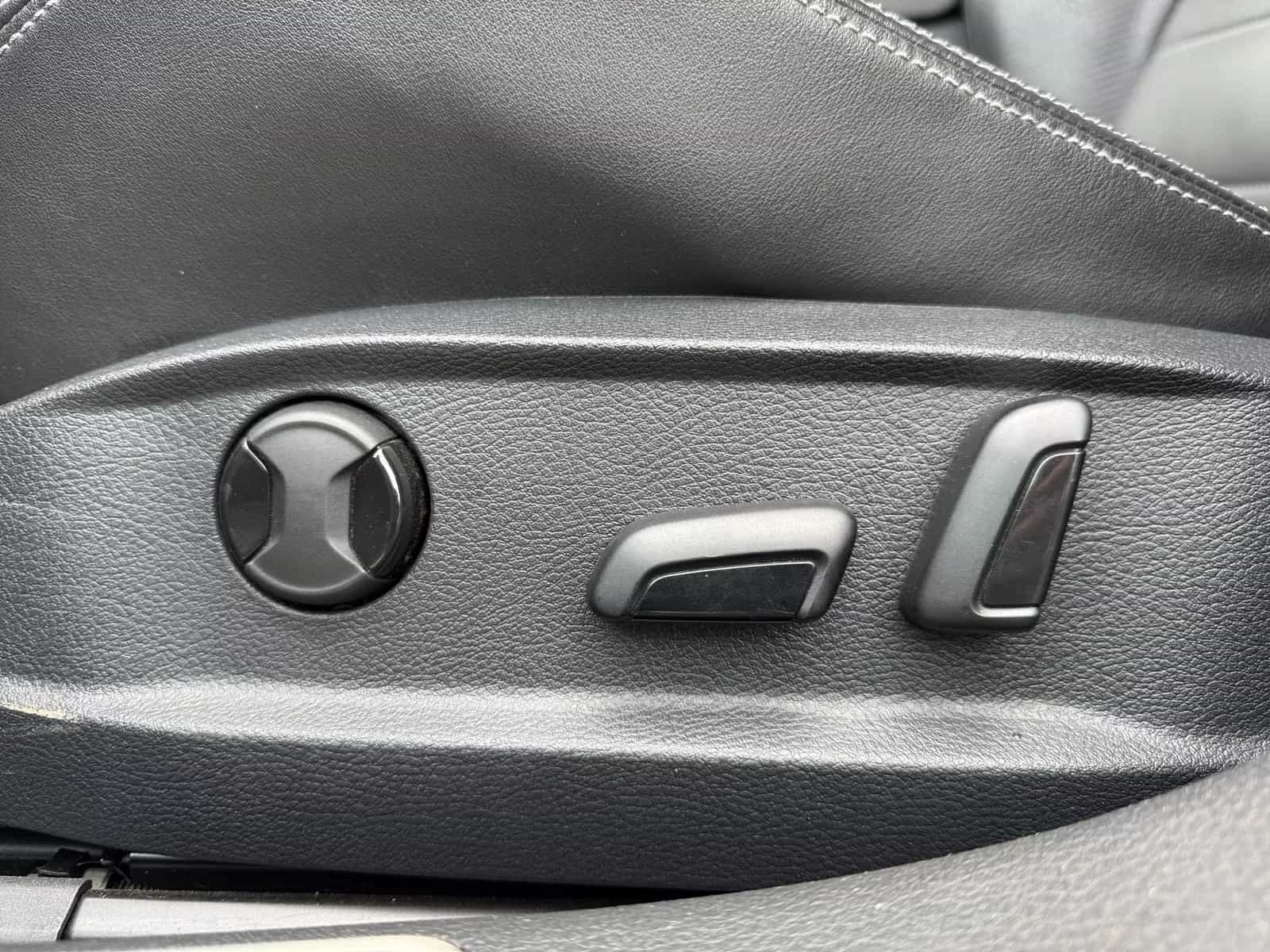 Volkswagen Golf 01/2016-photo-32