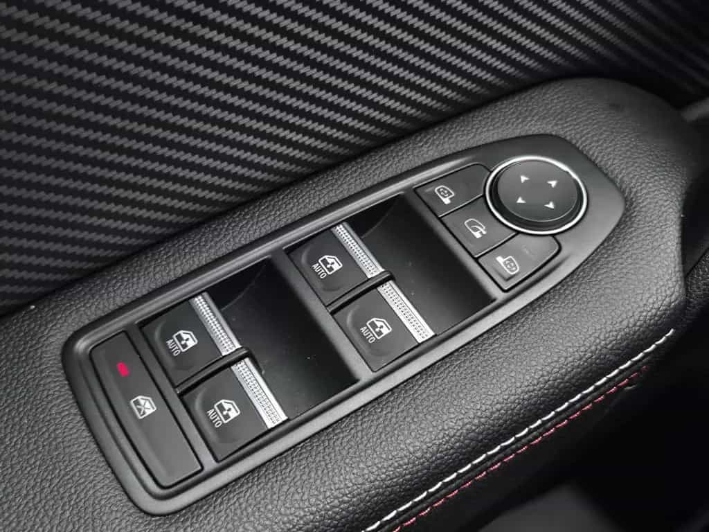 Renault Captur R.S. LINE TCe 160 EDC 12/2023-photo-11