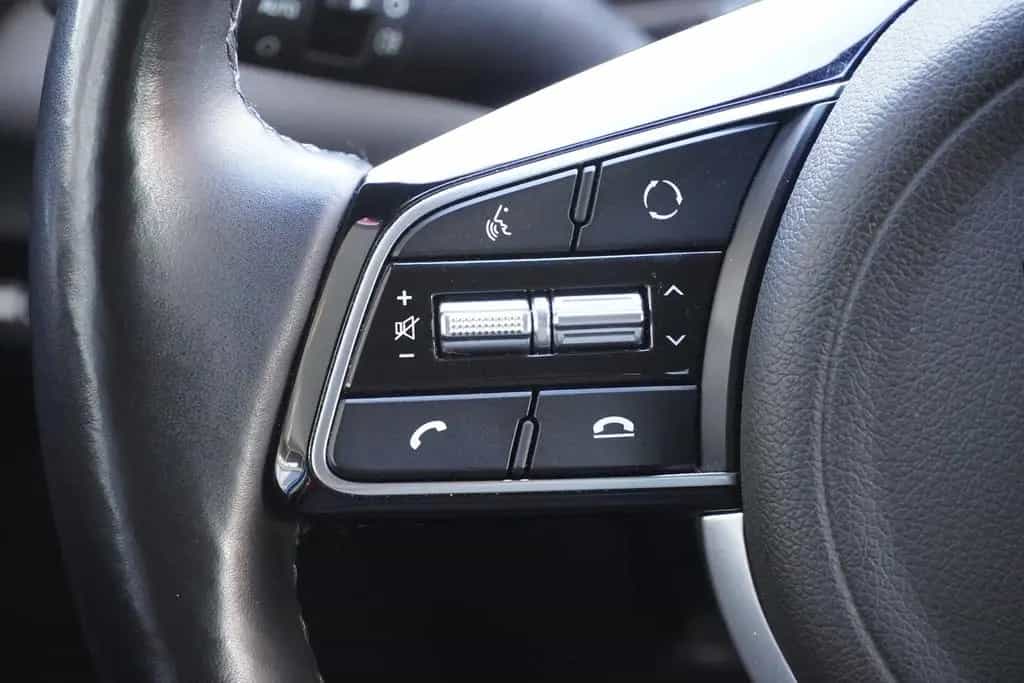 Kia Sportage 1.6 Dream Team Navi LED Kamera Leder 05/2020-photo-16