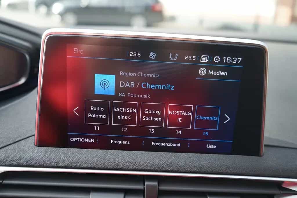 Peugeot 3008 1.6 GT-Line Aut. LED Navi Totwinkel Kamera 05/2018-photo-12