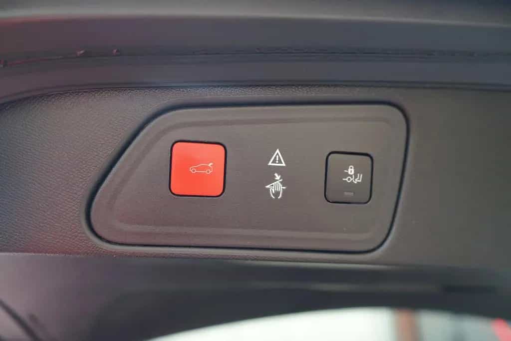 Peugeot 3008 1.6 GT-Line Aut. LED Navi Totwinkel Kamera 05/2018-photo-30