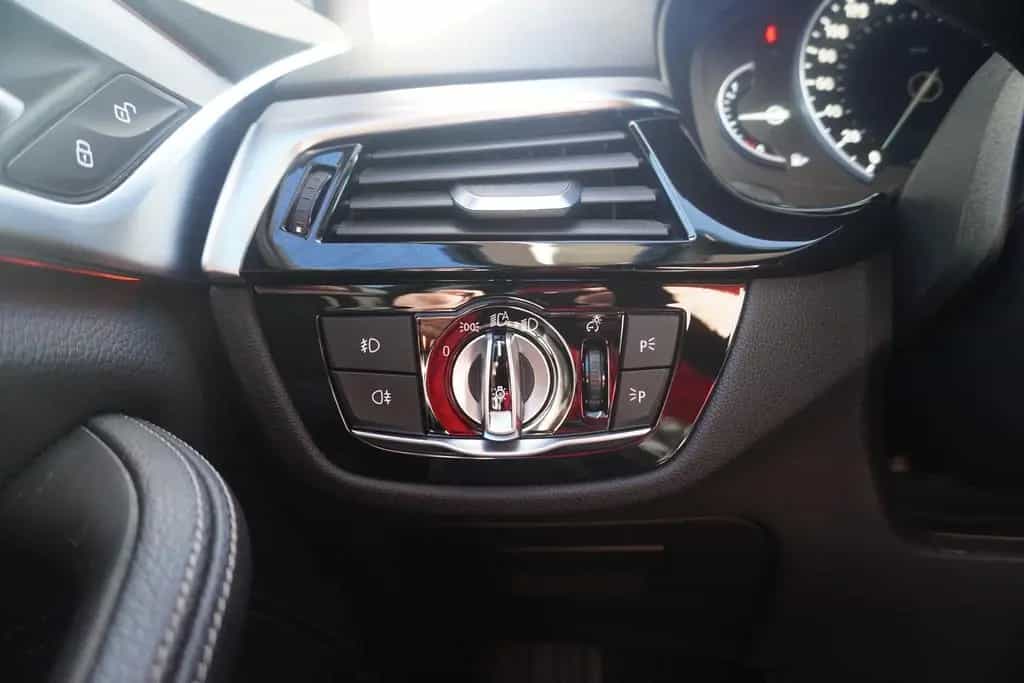 BMW 5 Series 520i Touring Sport Line LED Navi Head-Up AHK PDC 06/2018-photo-20