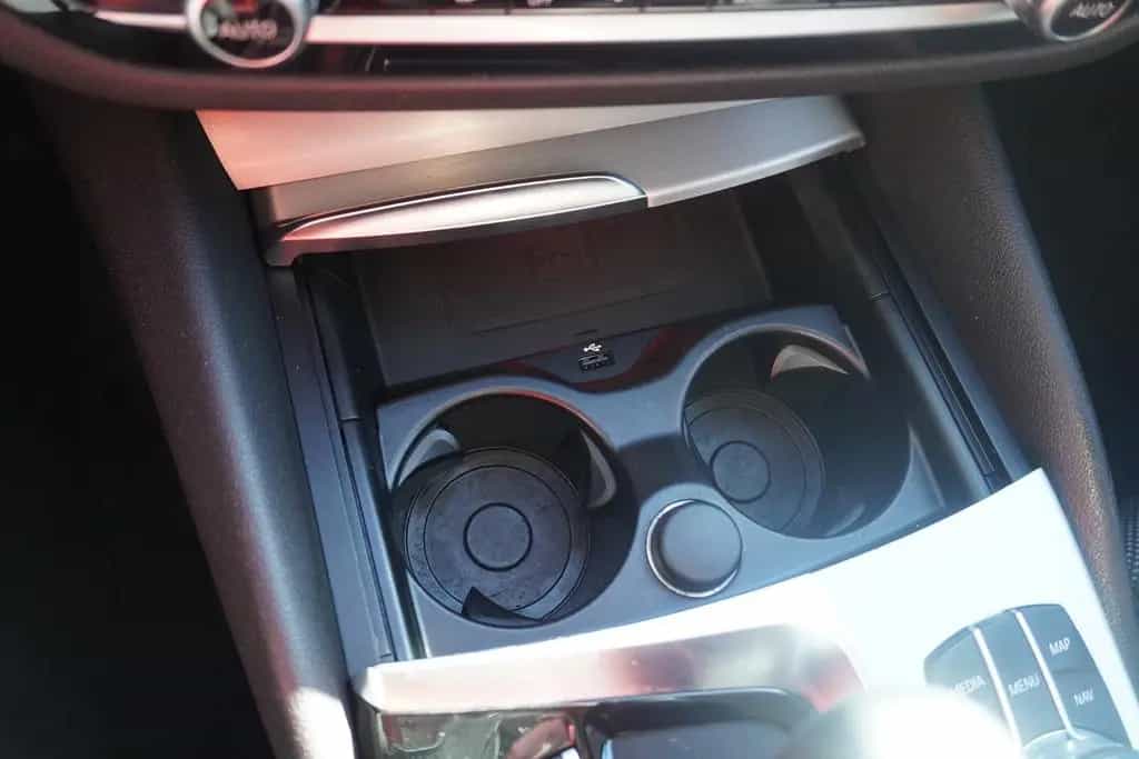 BMW 5 Series 520i Touring Sport Line LED Navi Head-Up AHK PDC 06/2018-photo-27