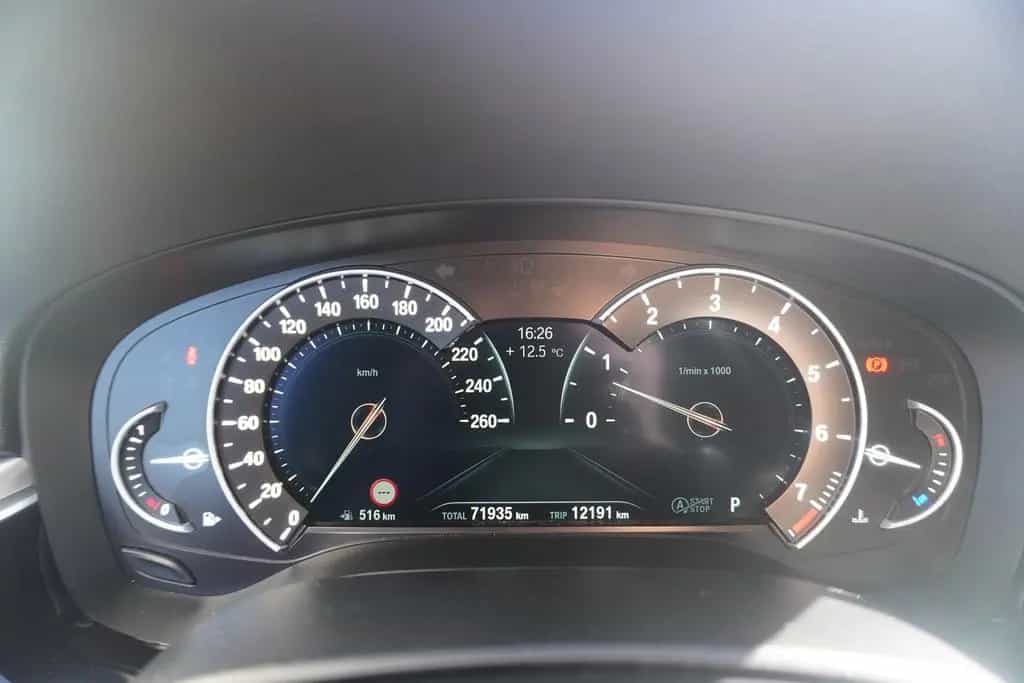 BMW 5 Series 520i Touring Sport Line LED Navi Head-Up AHK PDC 06/2018-photo-28