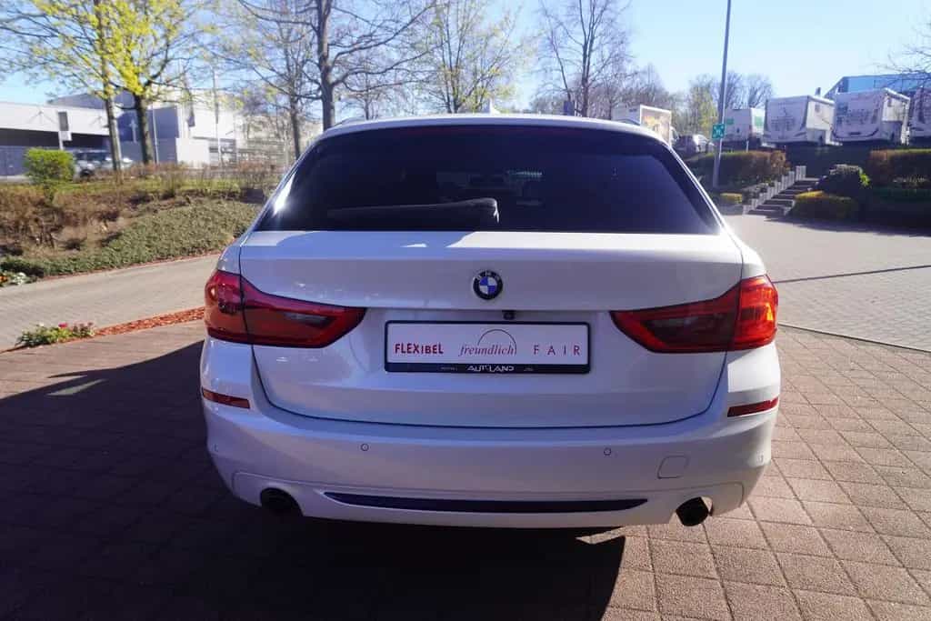 BMW 5 Series 520i Touring Sport Line LED Navi Head-Up AHK PDC 06/2018-photo-3