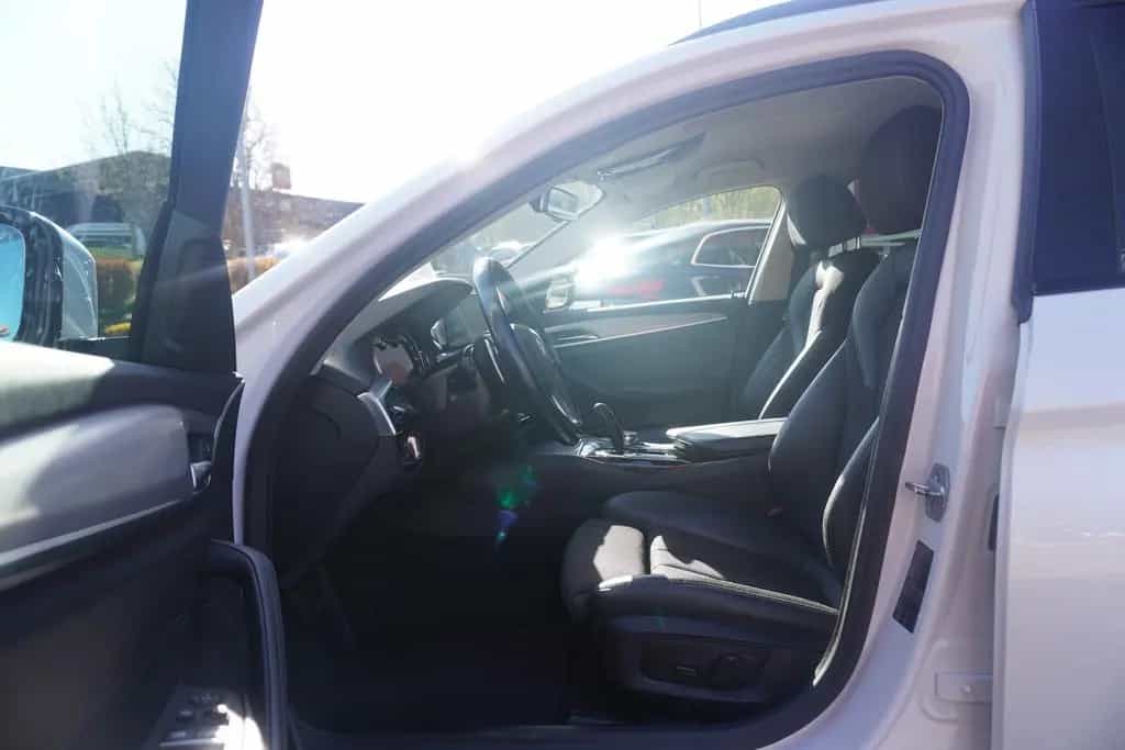 BMW 5 Series 520i Touring Sport Line LED Navi Head-Up AHK PDC 06/2018-photo-30