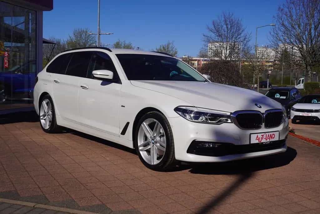BMW 5 Series 520i Touring Sport Line LED Navi Head-Up AHK PDC 06/2018-photo-4