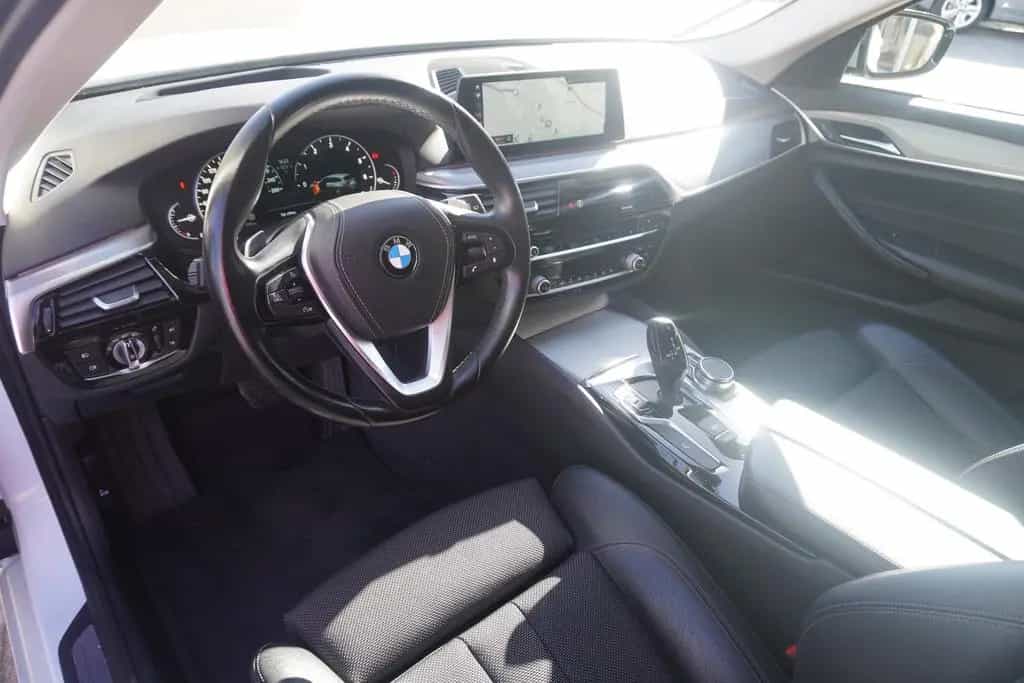 BMW 5 Series 520i Touring Sport Line LED Navi Head-Up AHK PDC 06/2018-photo-7