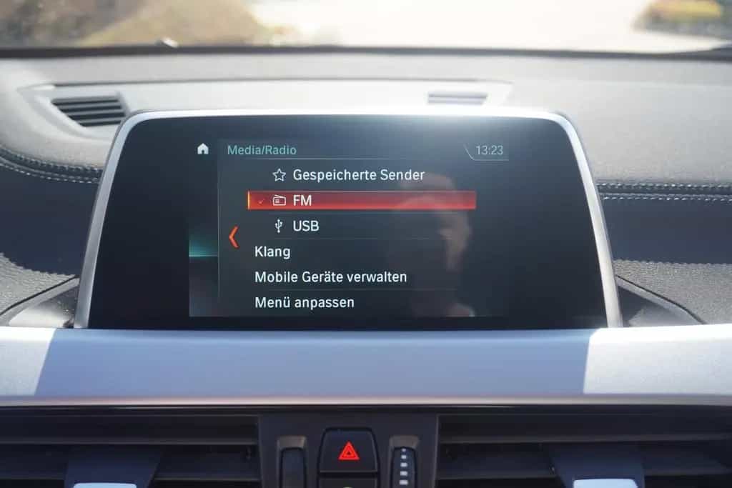 BMW X2 sDrive 18 i Advantage Navi PDC LED 03/2019-photo-10