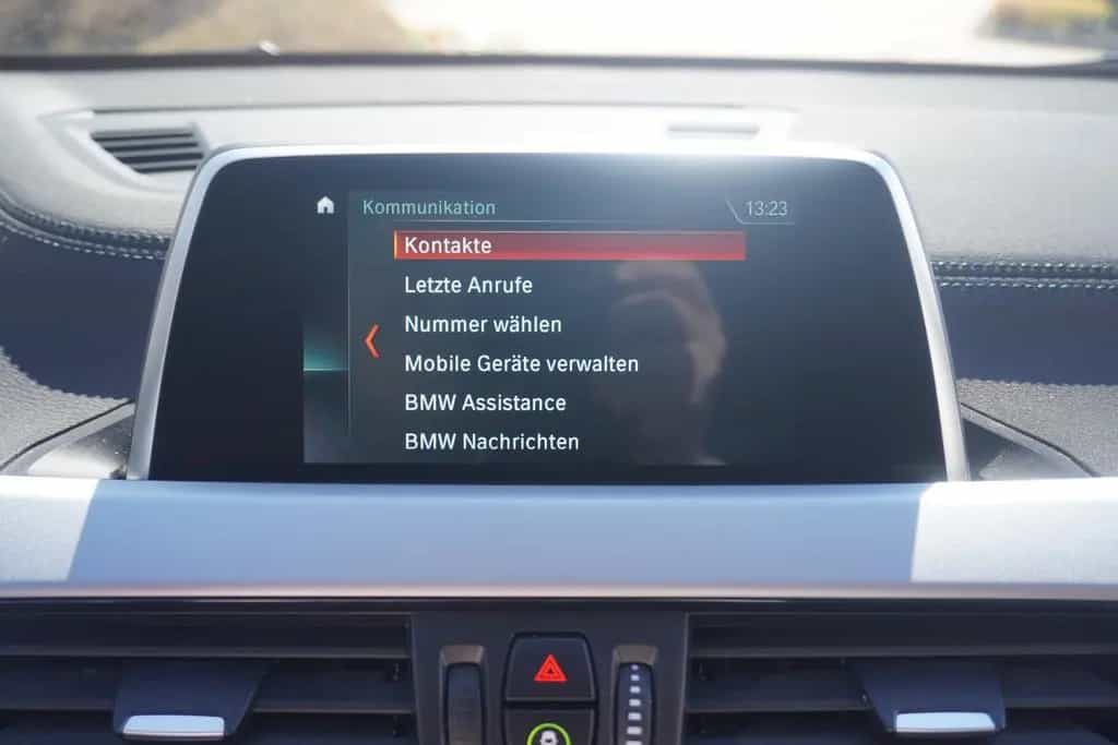BMW X2 sDrive 18 i Advantage Navi PDC LED 03/2019-photo-12