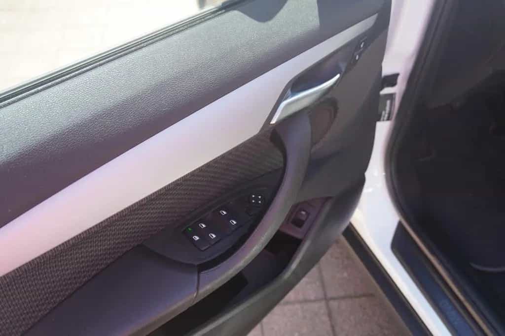 BMW X2 sDrive 18 i Advantage Navi PDC LED 03/2019-photo-19