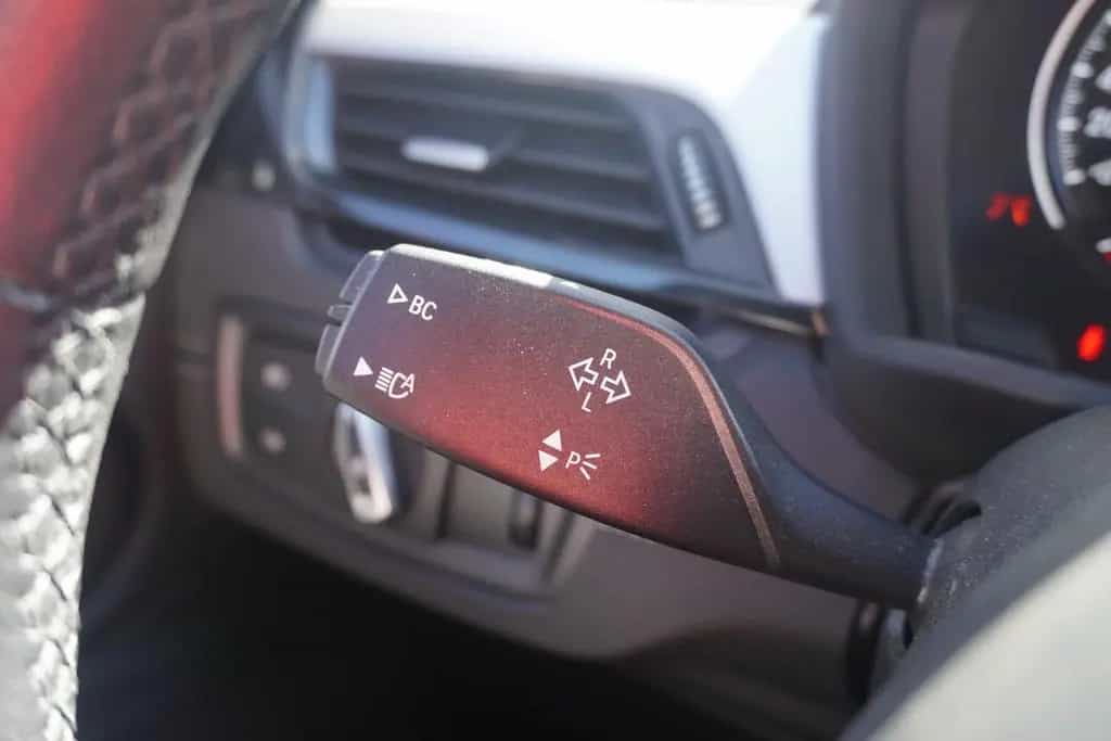 BMW X2 sDrive 18 i Advantage Navi PDC LED 03/2019-photo-25