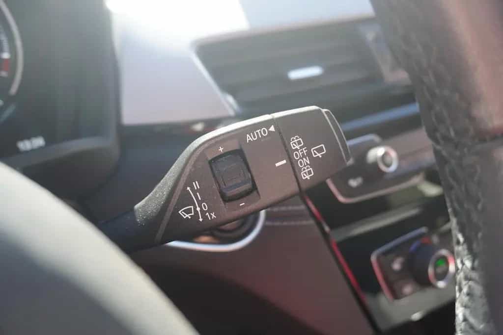 BMW X2 sDrive 18 i Advantage Navi PDC LED 03/2019-photo-26