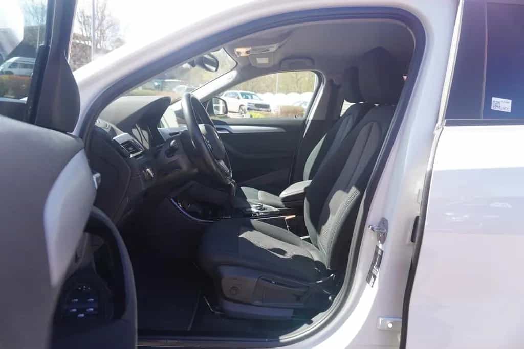 BMW X2 sDrive 18 i Advantage Navi PDC LED 03/2019-photo-27