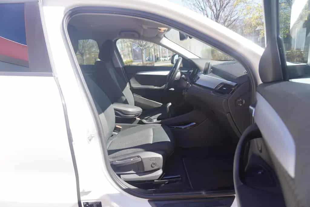 BMW X2 sDrive 18 i Advantage Navi PDC LED 03/2019-photo-29