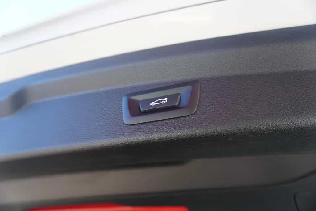 BMW X2 sDrive 18 i Advantage Navi PDC LED 03/2019-photo-33