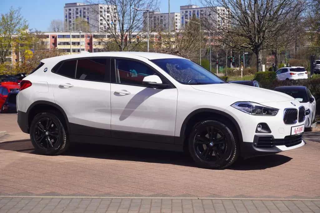 BMW X2 sDrive 18 i Advantage Navi PDC LED 03/2019-photo-4