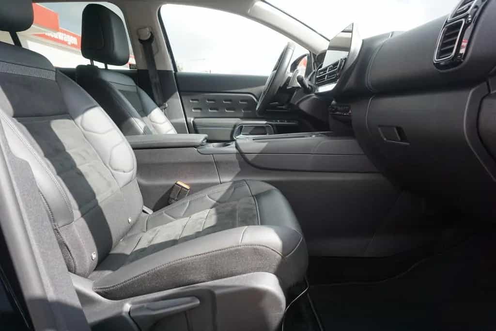 Citroën C5 Aircross 1.2M-Hybrid Plus LED Navi Teilleder 01/2024-photo-10