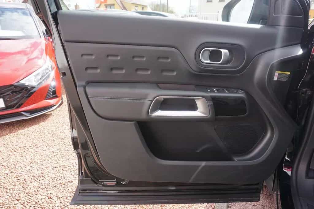 Citroën C5 Aircross 1.2M-Hybrid Plus LED Navi Teilleder 01/2024-photo-27