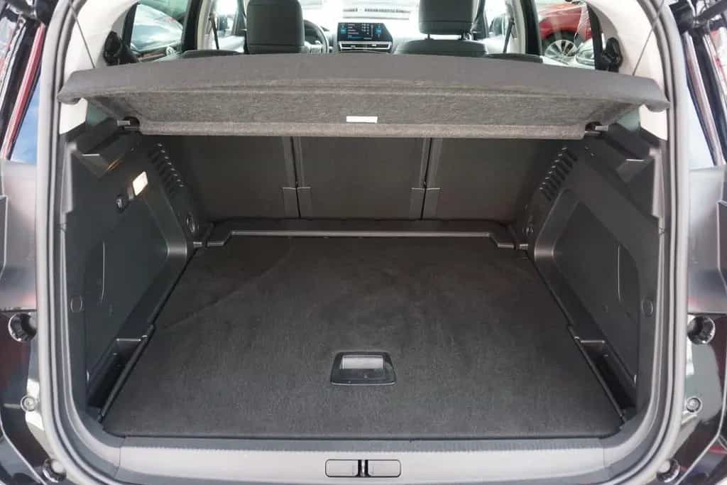 Citroën C5 Aircross 1.2M-Hybrid Plus LED Navi Teilleder 01/2024-photo-29
