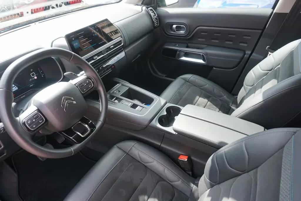 Citroën C5 Aircross 1.2M-Hybrid Plus LED Navi Teilleder 01/2024-photo-7
