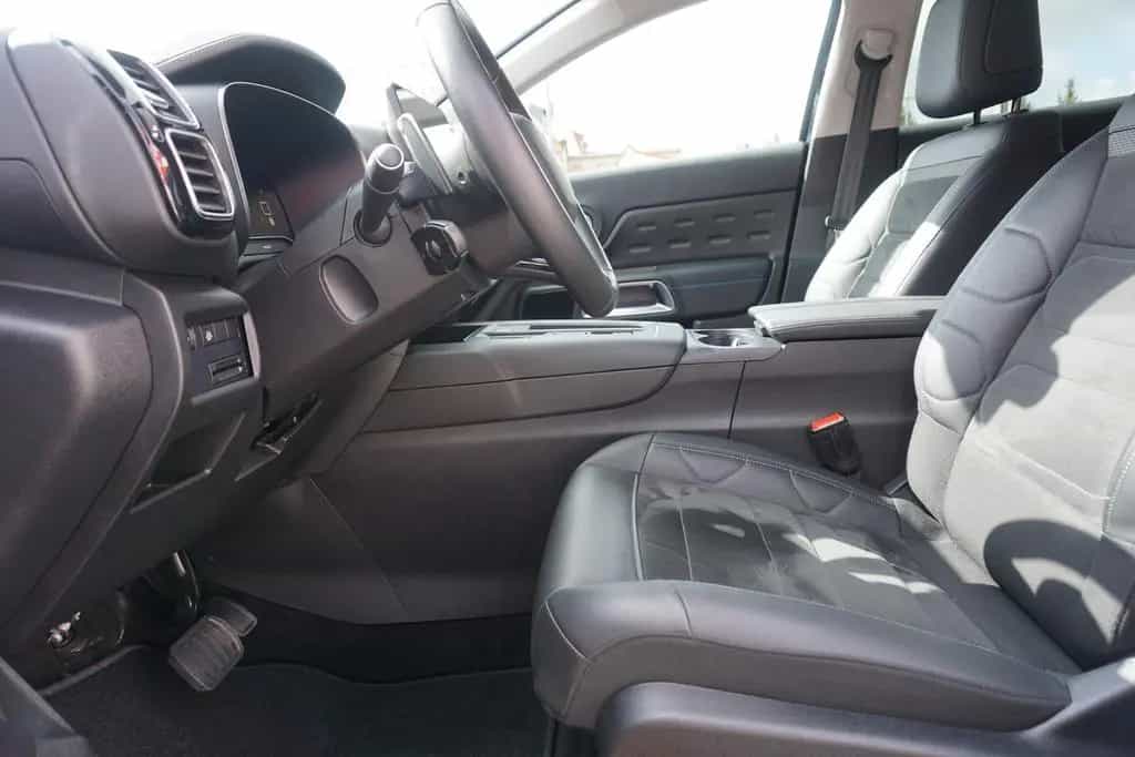 Citroën C5 Aircross 1.2M-Hybrid Plus LED Navi Teilleder 01/2024-photo-8