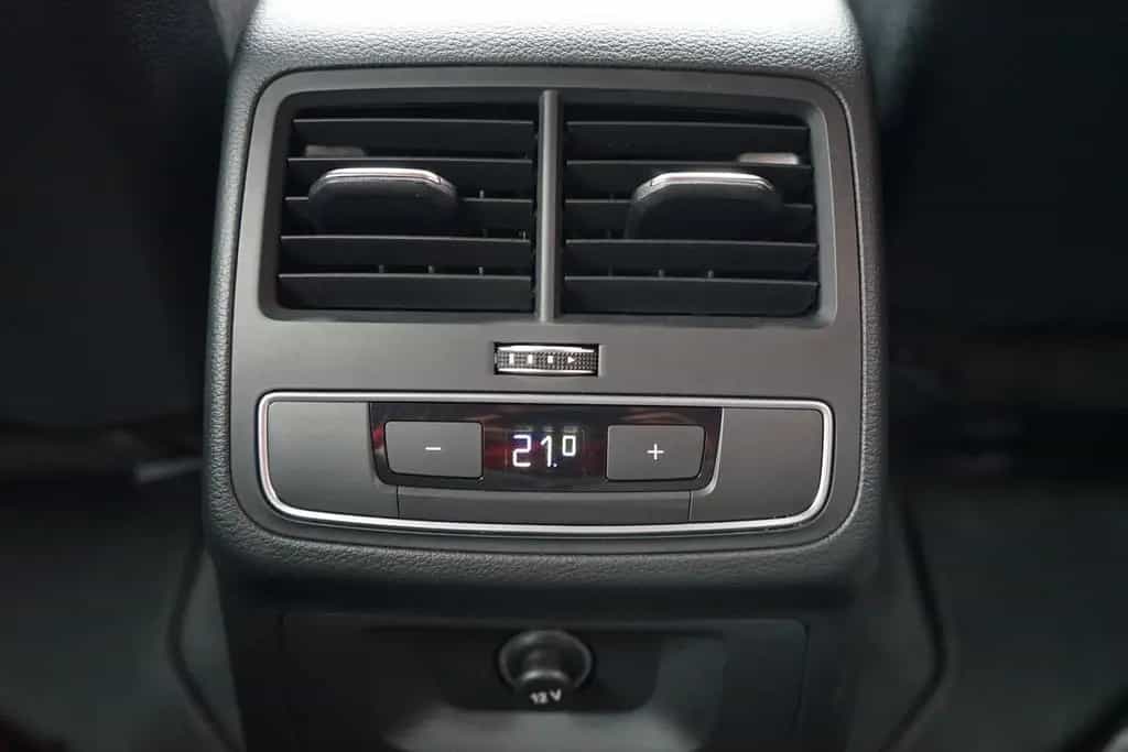 Audi A4 Avant 35 2.0 TDI S line LED Navi ACC DAB PDC 06/2021-photo-23