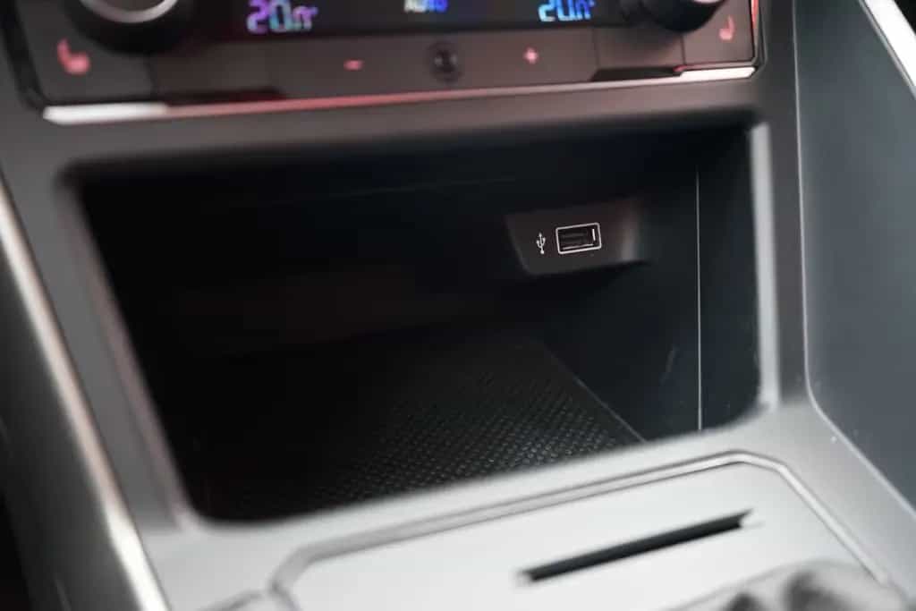 Volkswagen Polo 1.0 Comfortline ACC LED PDC Bluetooth 03/2019-photo-15