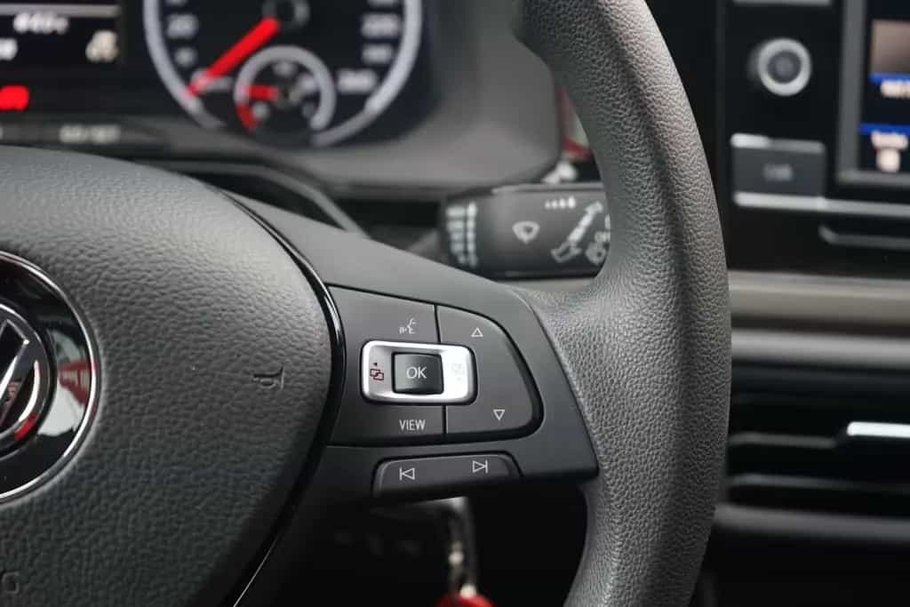 Volkswagen Polo 1.0 Comfortline ACC LED PDC Bluetooth 03/2019-photo-22