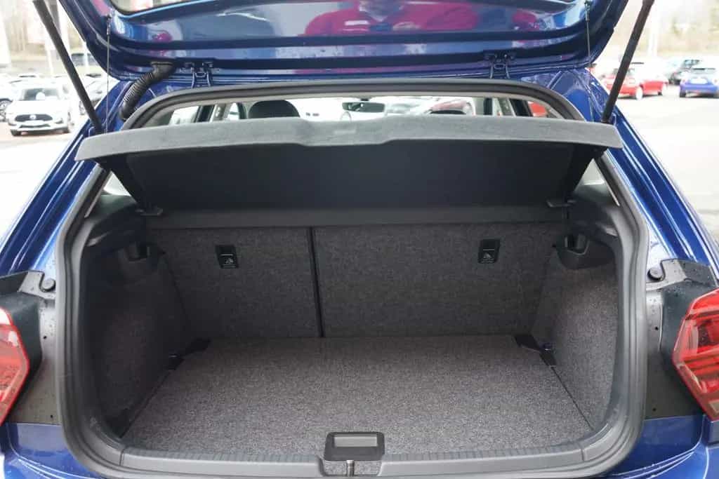 Volkswagen Polo 1.0 Comfortline ACC LED PDC Bluetooth 03/2019-photo-32