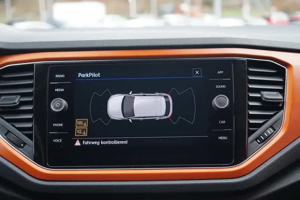 Volkswagen T-Roc 1.5 TSI DSG Style LED Standheizung PDC 07/2019-photo-13