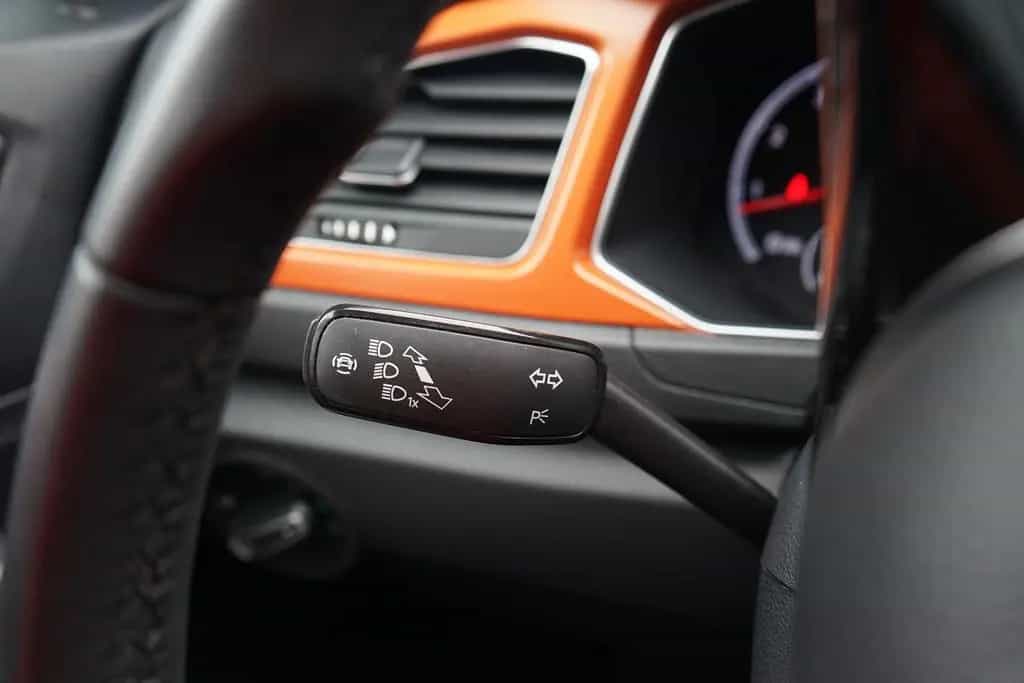 Volkswagen T-Roc 1.5 TSI DSG Style LED Standheizung PDC 07/2019-photo-20
