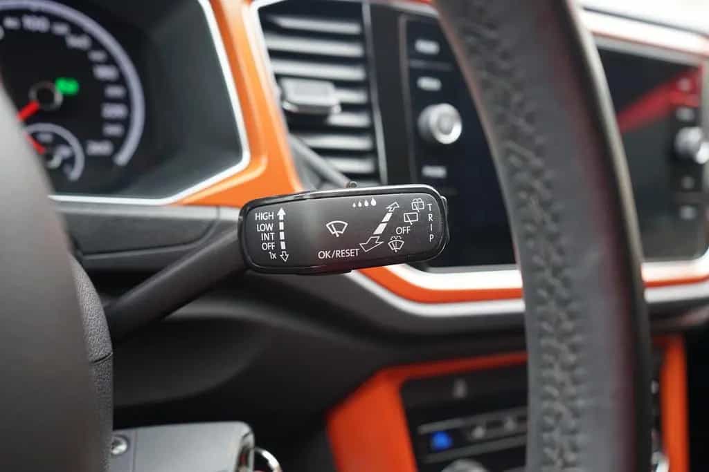 Volkswagen T-Roc 1.5 TSI DSG Style LED Standheizung PDC 07/2019-photo-21