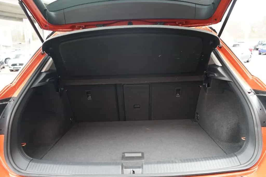 Volkswagen T-Roc 1.5 TSI DSG Style LED Standheizung PDC 07/2019-photo-29