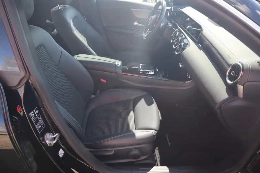 Mercedes-Benz CLA-Class 200 Progressive LED Navi Tempomat Spurhalte 12/2019-photo-30