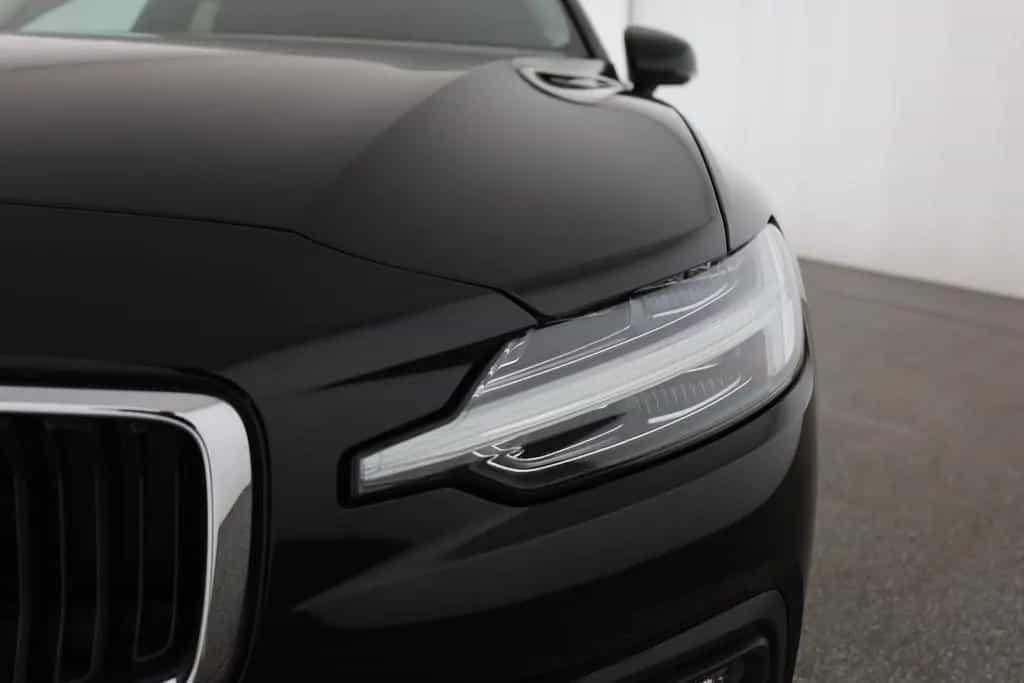 Volvo V60 2.0 Momentum LED Navi Kamera Teilleder PDC 01/2019-photo-26