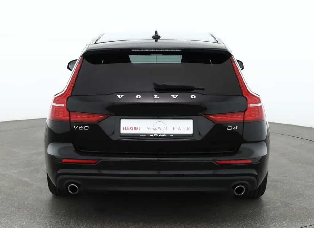 Volvo V60 2.0 Momentum LED Navi Kamera Teilleder PDC 01/2019-photo-3