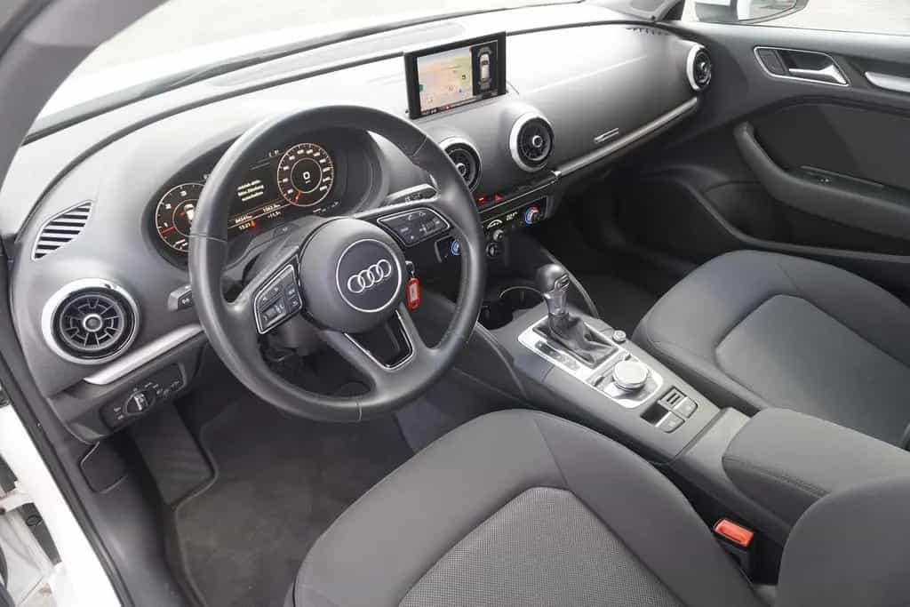 Audi A3 Sportback 1.6 TDI 11/2018-photo-9