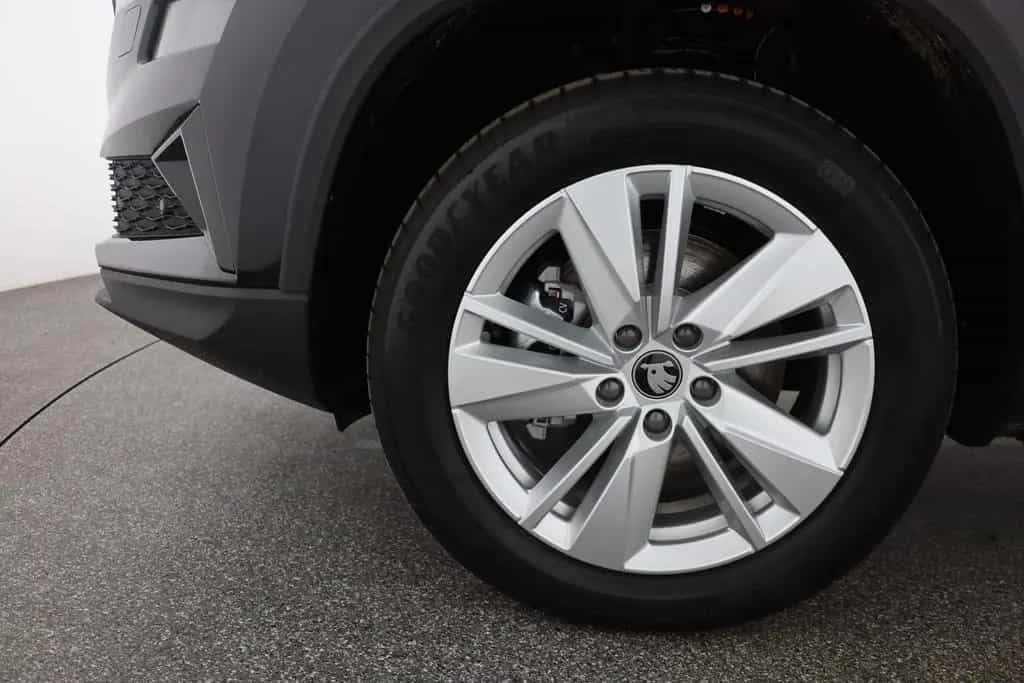 Skoda Karoq 1.5 TSI DSG LED ACC Navi Kamera AHK 02/2026-photo-28