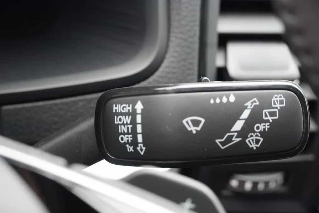Skoda Karoq 1.5 TSI DSG LED ACC Navi Kamera AHK 02/2026-photo-49