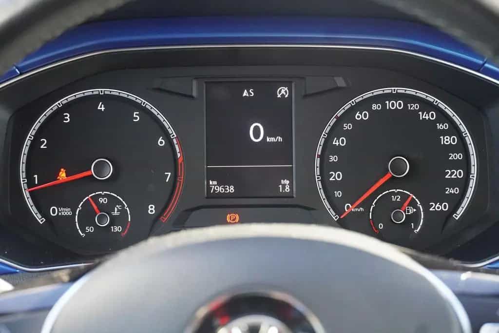 Volkswagen T-Roc 1.5 TSI Style LED Navi ACC Kamera AHK PDC 06/2018-photo-16
