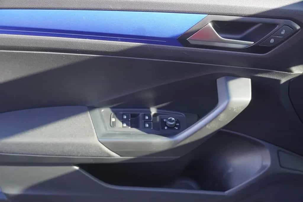 Volkswagen T-Roc 1.5 TSI Style LED Navi ACC Kamera AHK PDC 06/2018-photo-8